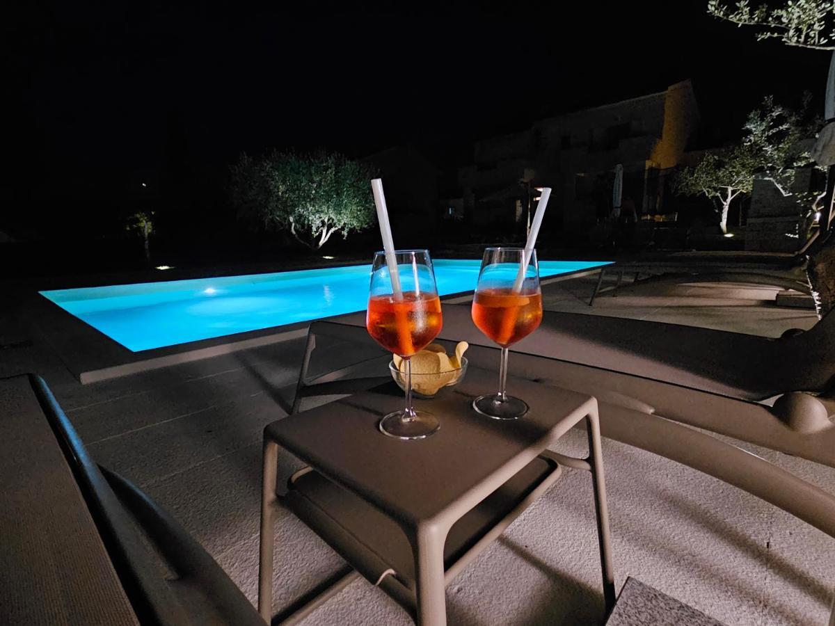 Apartmani Grzinic โรวีน ภายนอก รูปภาพ